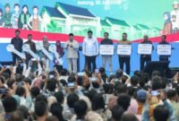 Akad Massal 62.710 Unit KPR Rumah Subsidi dan KUR Perumahan di Perumahan Puri Delta City Side, Desa Siwatu, Kecamatan Wono tunggal, Kabupaten Batang, Kamis, 30 Juli 2026. Acara tersebut dihadiri oleh Presiden Prabowo Subianto, Menteri PKP dan Gubernur Jateng.